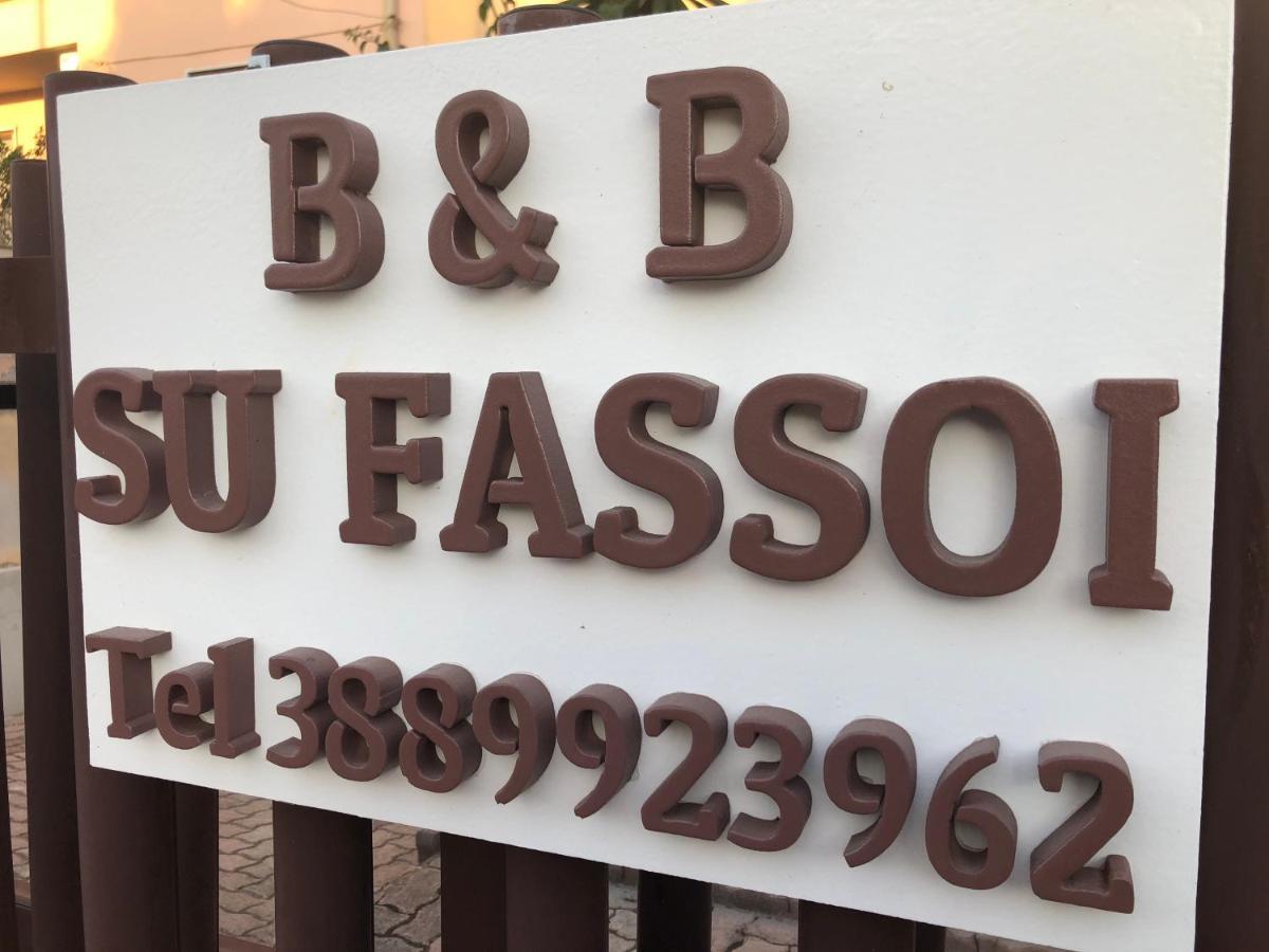 B&B Su Fassoi Santa Giusta Extérieur photo