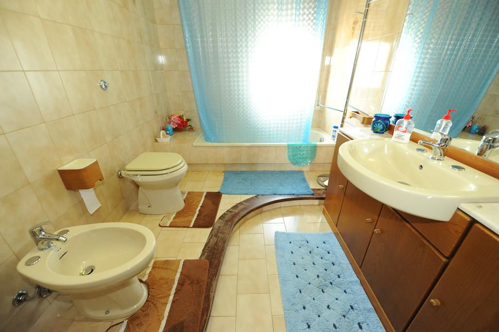 B&B Su Fassoi Santa Giusta Extérieur photo