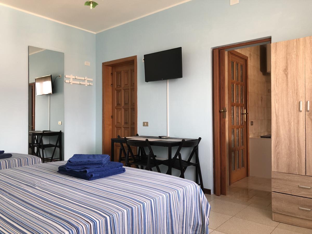 B&B Su Fassoi Santa Giusta Extérieur photo